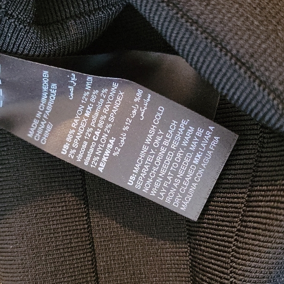 EUC WHBM Thick Sweater Top with Gorgeous Ribbed Detail. - Picture 7 of 9